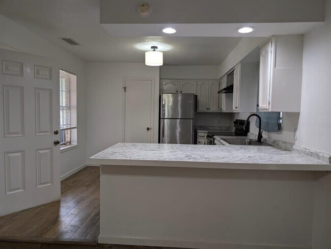 Building Photo - 4710 Pita Dr