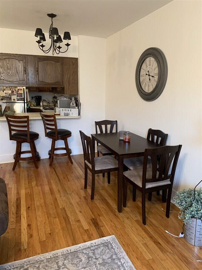 Building Photo - 1216 Washington St