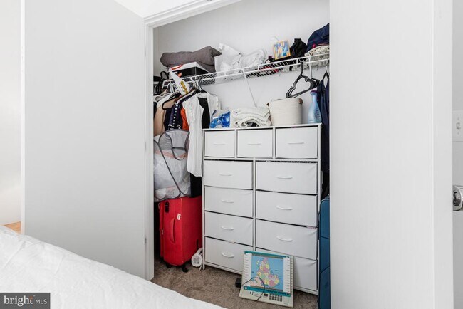 Building Photo - 40 Mural Walk NE