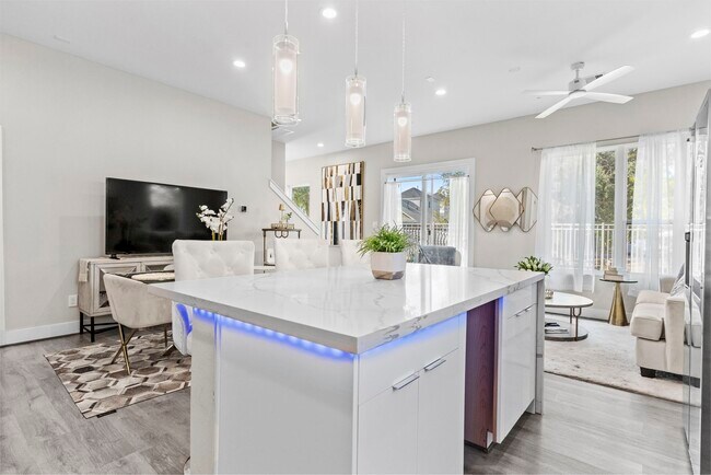 Building Photo - 851 Prosper St