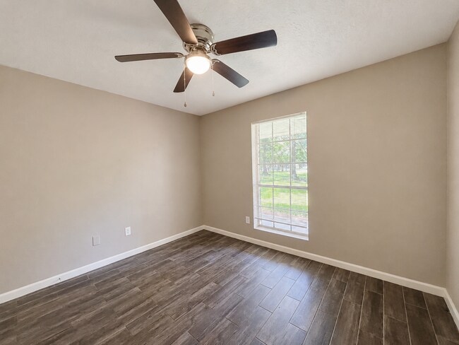 Building Photo - 205 Pleasant Dr