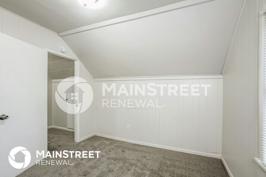 Building Photo - 935 N Gibson Ave