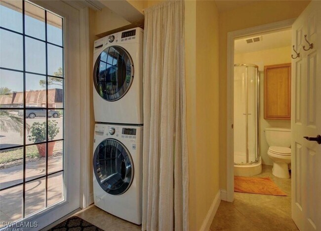 Building Photo - 4912 Hawaii Blvd