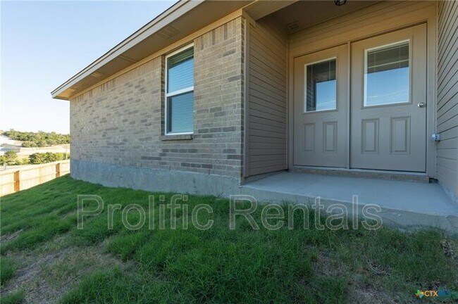 Building Photo - 103 Lost Trl