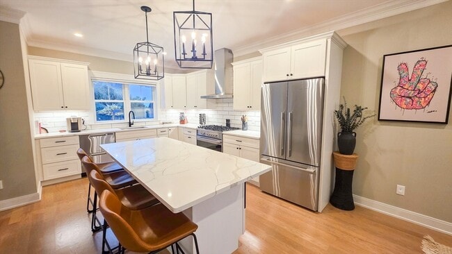 Building Photo - 279 Suffolk Ave