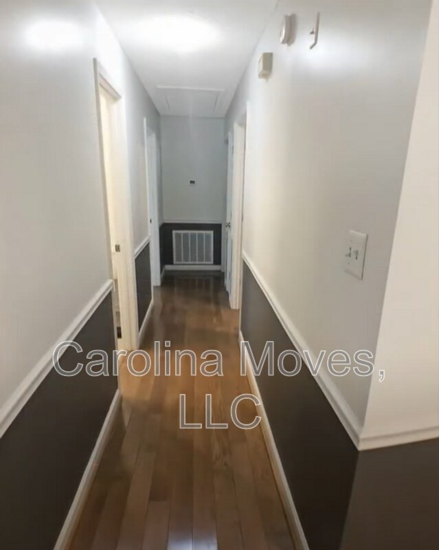 Building Photo - 313 Kilt Ct