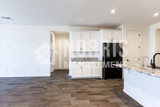 Building Photo - Beautiful Home in Villago