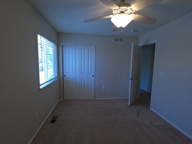 Building Photo - 2215 Harvest St