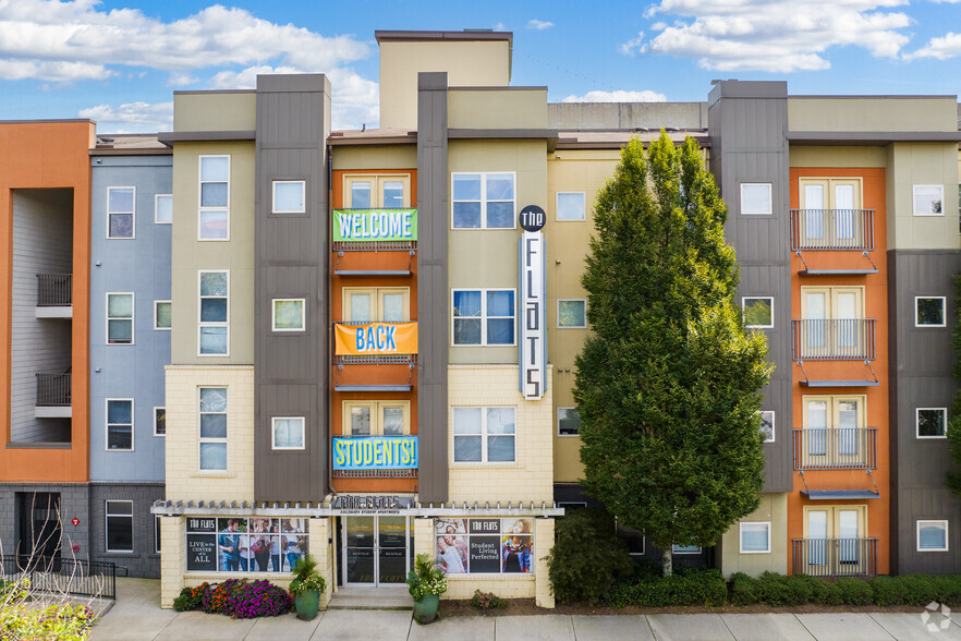 Primary Photo - The Flats at Atlantic Station Student Housing