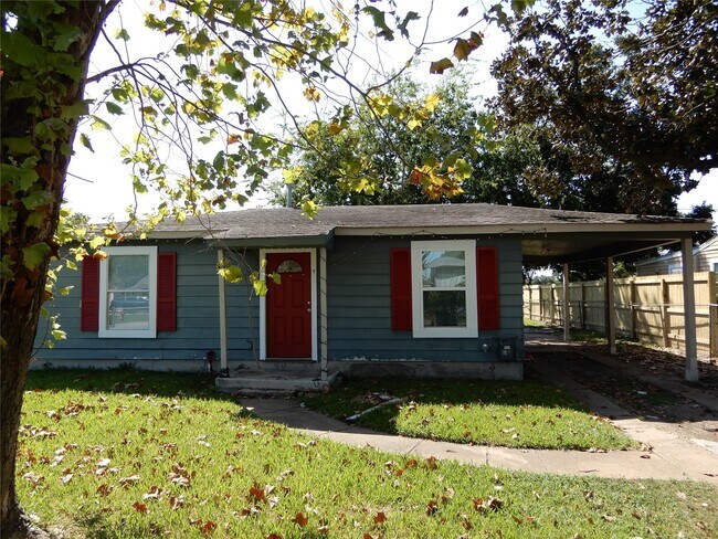 Building Photo - 1700 Woolfe St