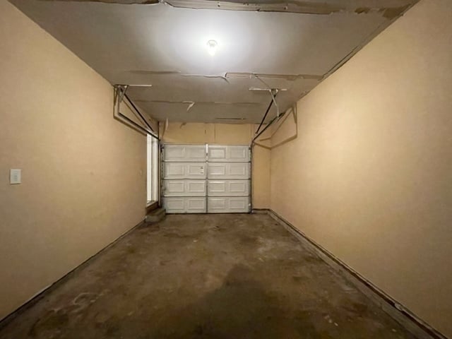 Building Photo - 804 Lindenwood Dr S