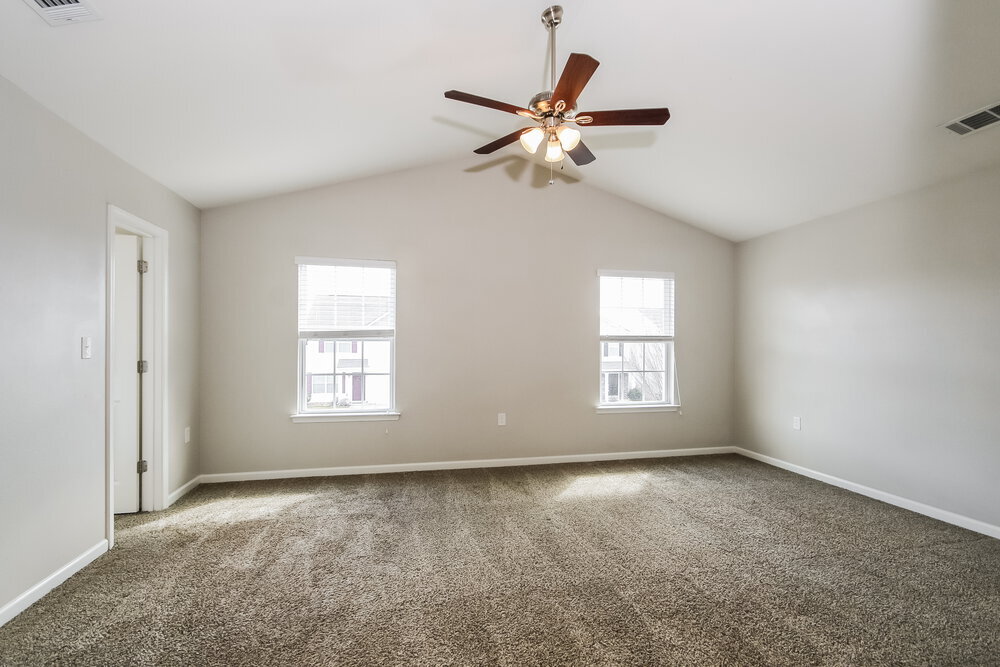 Building Photo - 1918 Eastway Dr