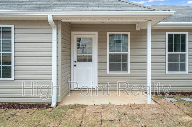Building Photo - 85 Smith Glen Dr