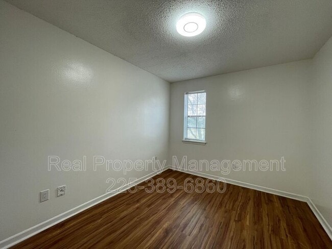 Building Photo - 1511 Cristy Dr