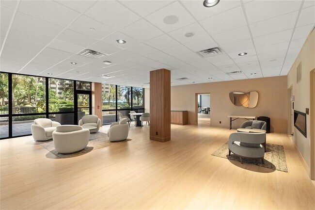 Building Photo - 4900 N Ocean Blvd