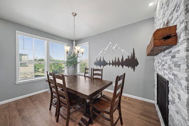 Building Photo - 1530 Castle Creek Cir