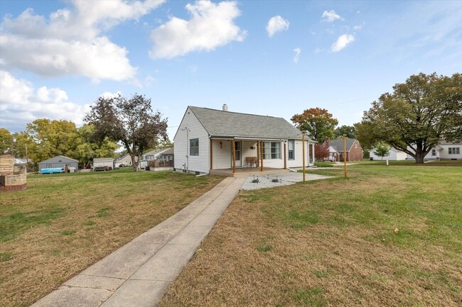 Building Photo - Home For Rent Papillion