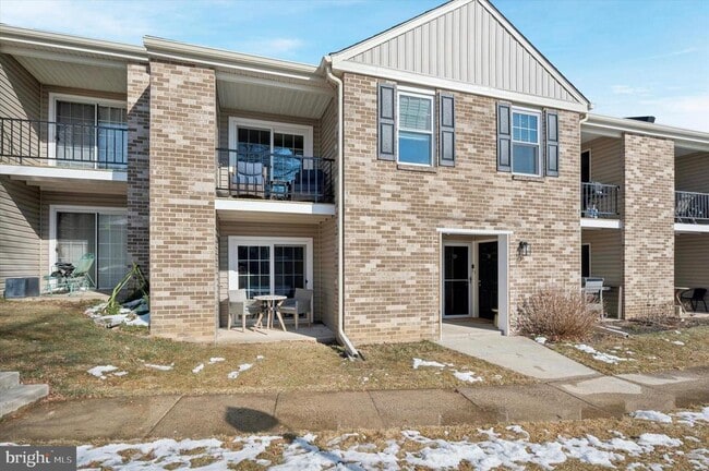 Building Photo - 61 Ramsgate Ct