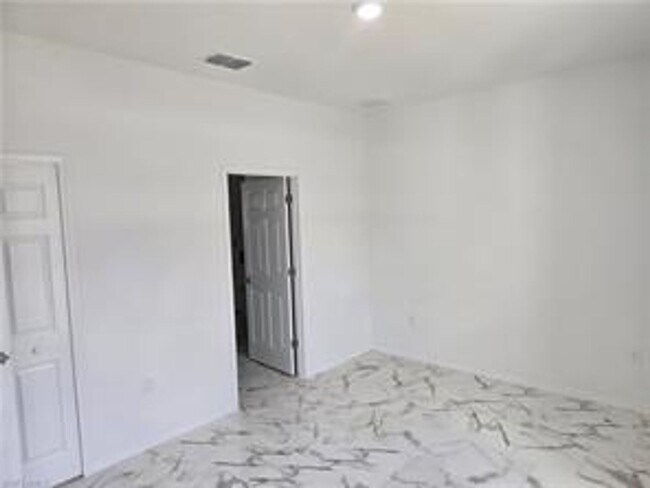 Building Photo - ASK US ABOUT FREE RENT!! NEW CONTRUCTION 2...