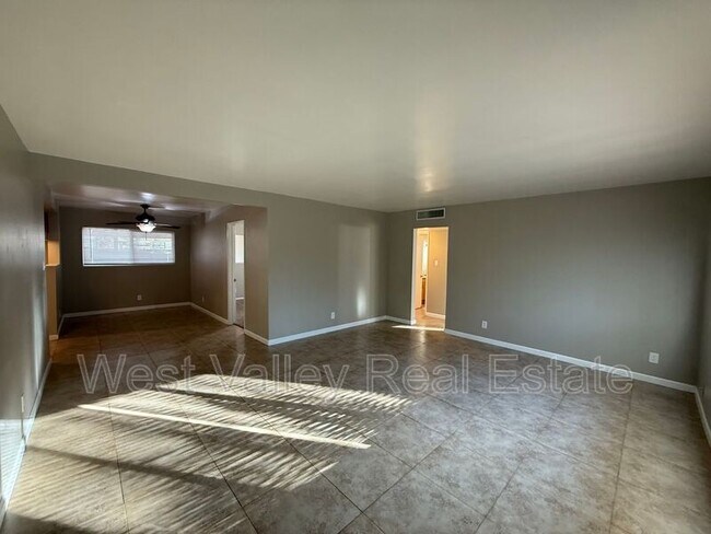 Building Photo - 606 Pierce St