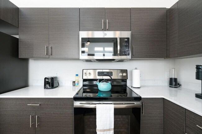 Building Photo - 965 E 64th St
