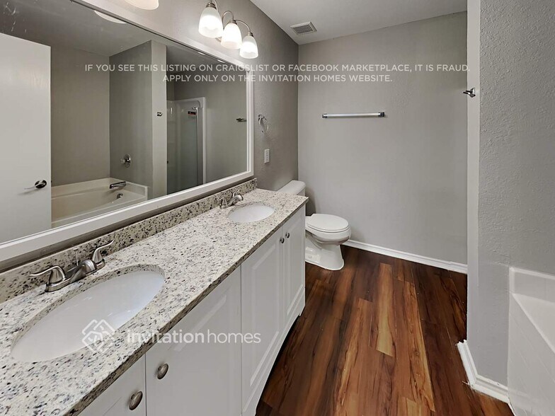 Building Photo - 5401 New Castleton Ln