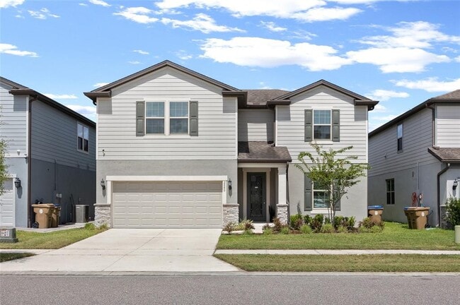Primary Photo - 2880 E Lake Pointe Dr