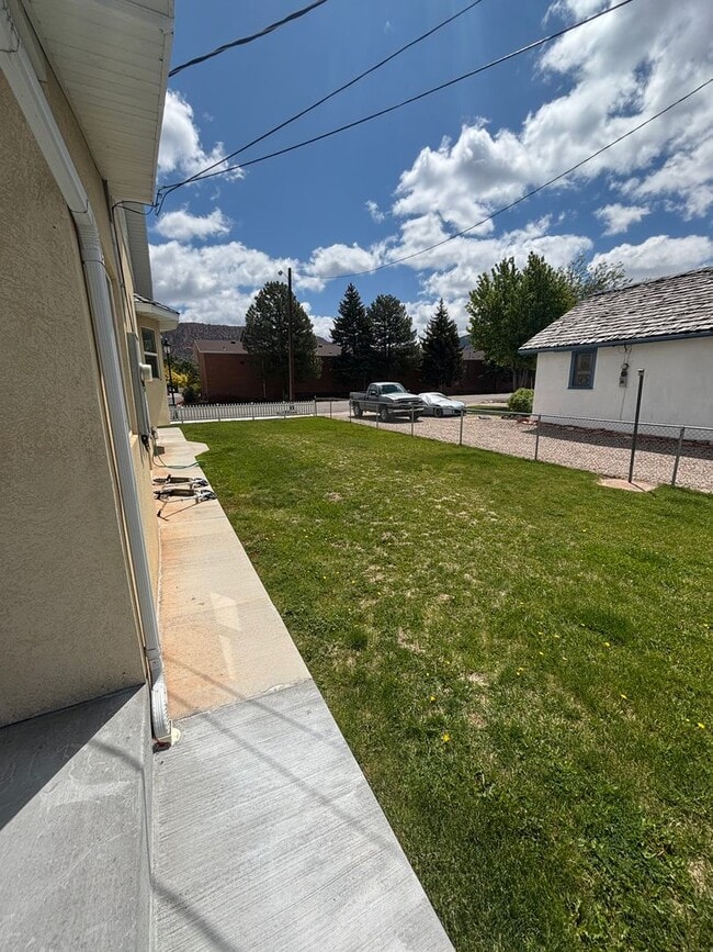 Building Photo - Home with Many Qualities! Commercial or residential