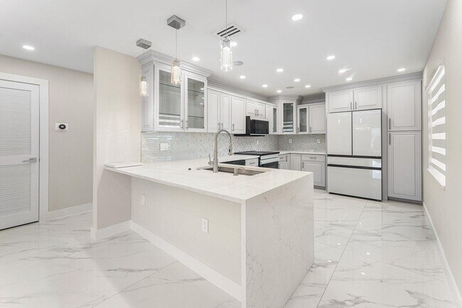 Building Photo - 6630 Spring Garden Run