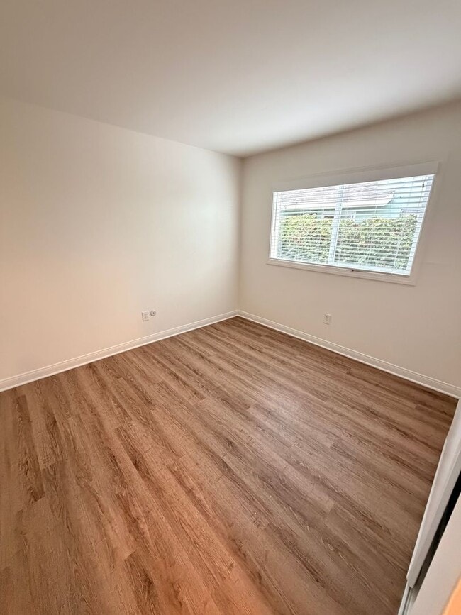 Building Photo - Two Bedroom Cypress Apartment For Rent-Includes One Car Garage!