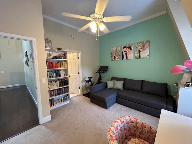 Building Photo - 1467 Monroe Dr NE