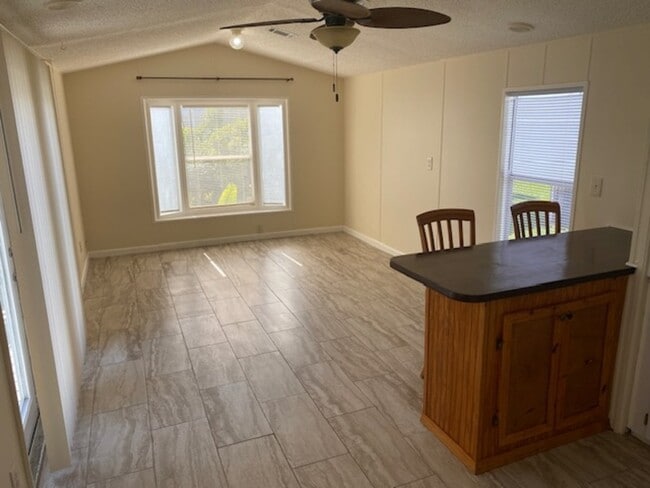 Building Photo - 4825-4A1A A1A S