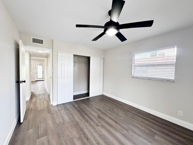 Building Photo - 268 Saxony Cir