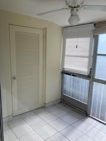 Building Photo - 2556 Dudley Dr E