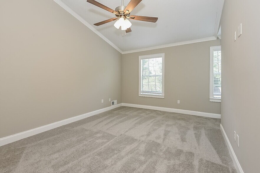 Building Photo - 885 Trace Cir NE