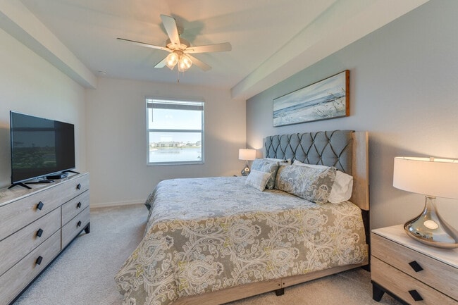 Building Photo - 12320 Wellen Golf St