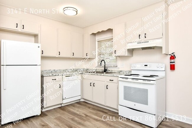 Building Photo - 3141 E North St