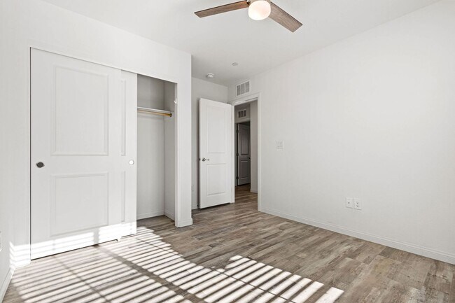 Building Photo - Newly Built 6 Bed / 2.5 Bath Single-Family Home with Upgraded Kitchen and Fully Fenced Yard in So...