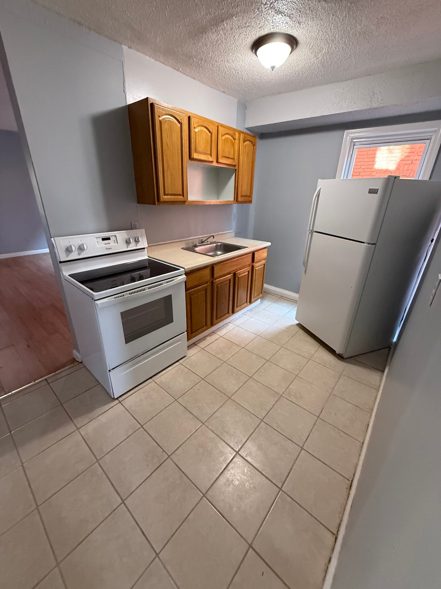 Building Photo - 34 Bedford St