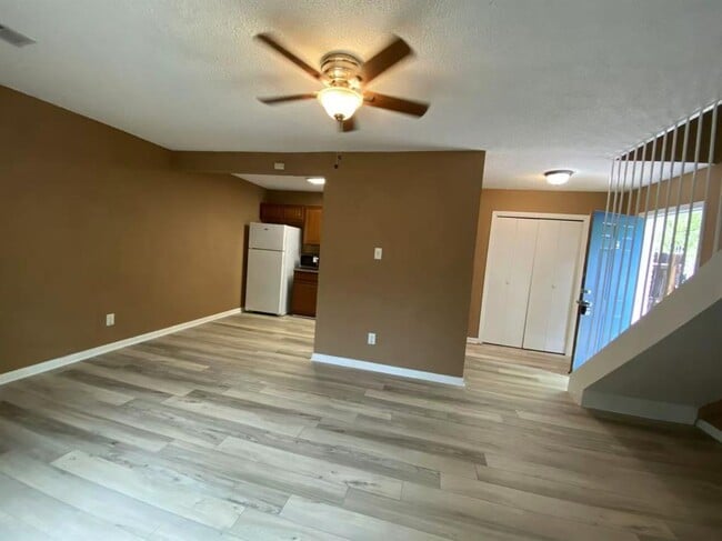 Building Photo - 5002 Blue Spruce Cir