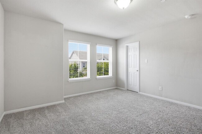 Building Photo - 2304 S Lakeline Blvd