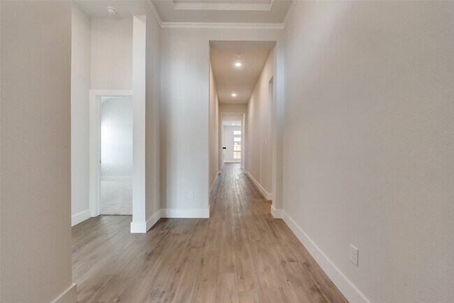 Building Photo - 6257 White Creek Drive