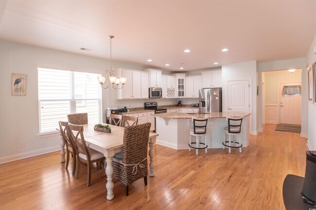 Building Photo - 1756 Orchard Dr