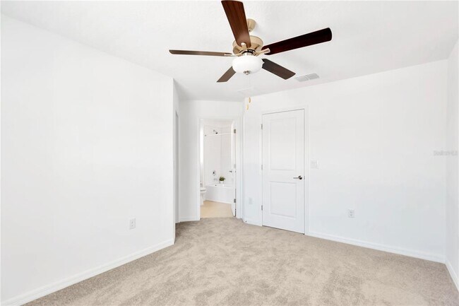 Building Photo - 6032 Shiner St