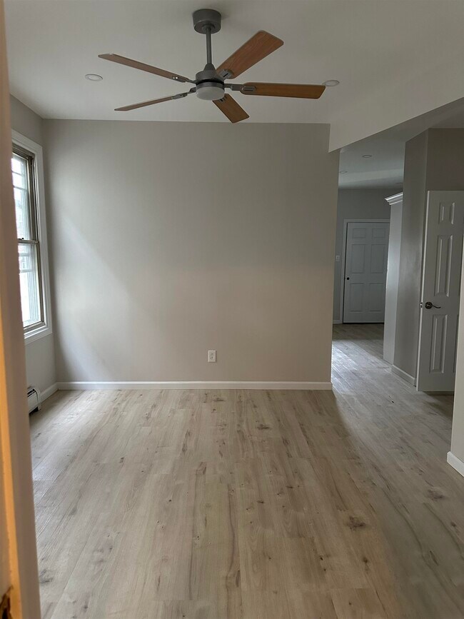 Building Photo - 34 Humphrey Ave