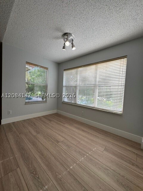 Building Photo - 731 Vista Isles Dr