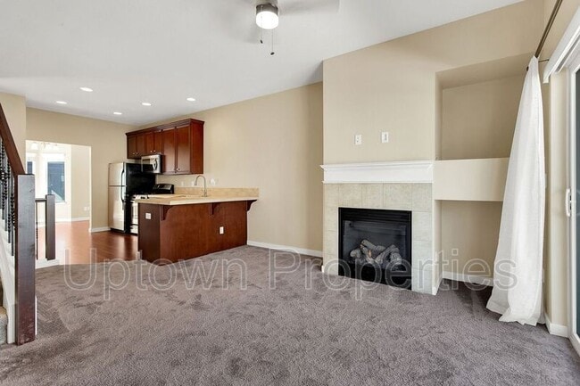 Building Photo - 8900 SW Elena Ln