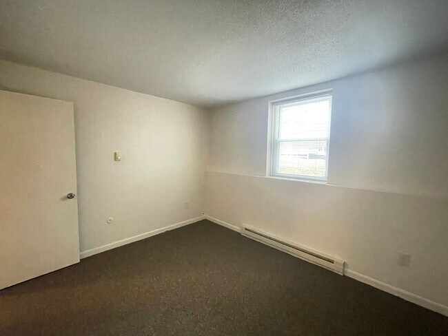 Building Photo - 181 Loudon Rd