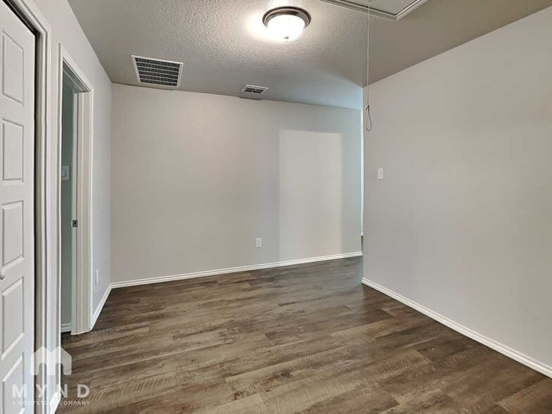 Building Photo - 13019 Lineberry Ln