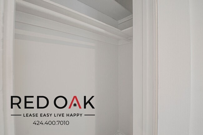 Building Photo - 1818 Whitley Ave